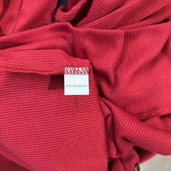 Women’s snap front top - Picture 2 of 2